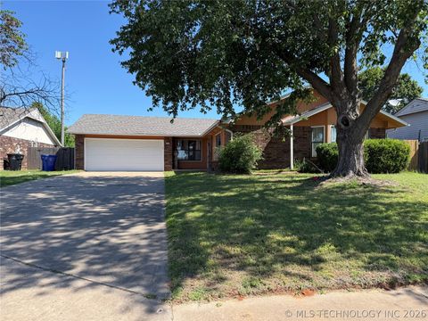 Photo of 1312 W Gulfport Place, Broken Arrow, OK 74011 (MLS # 2617295)
