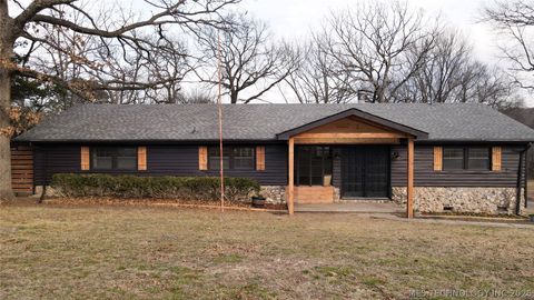Photo of 244 Covey Lane, Locust Grove, OK 74352 (MLS # 2607211)