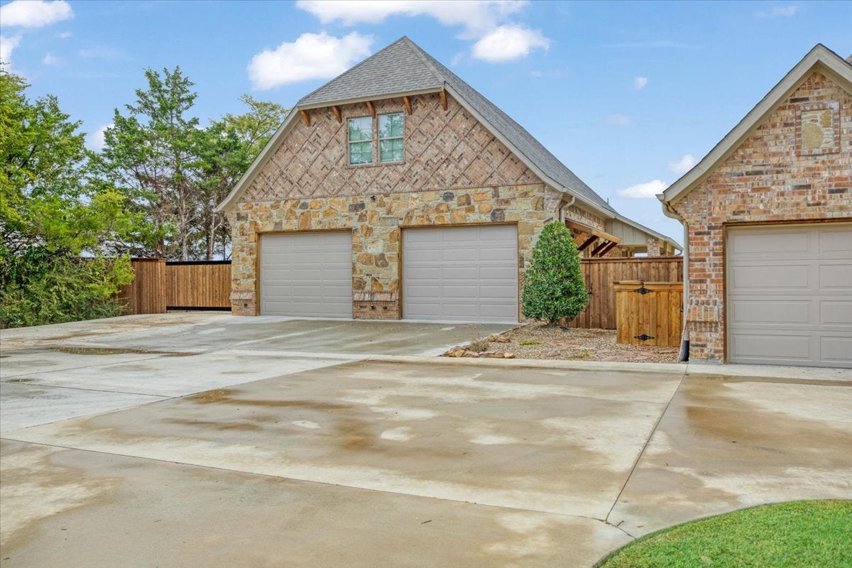 3307 Castle Court