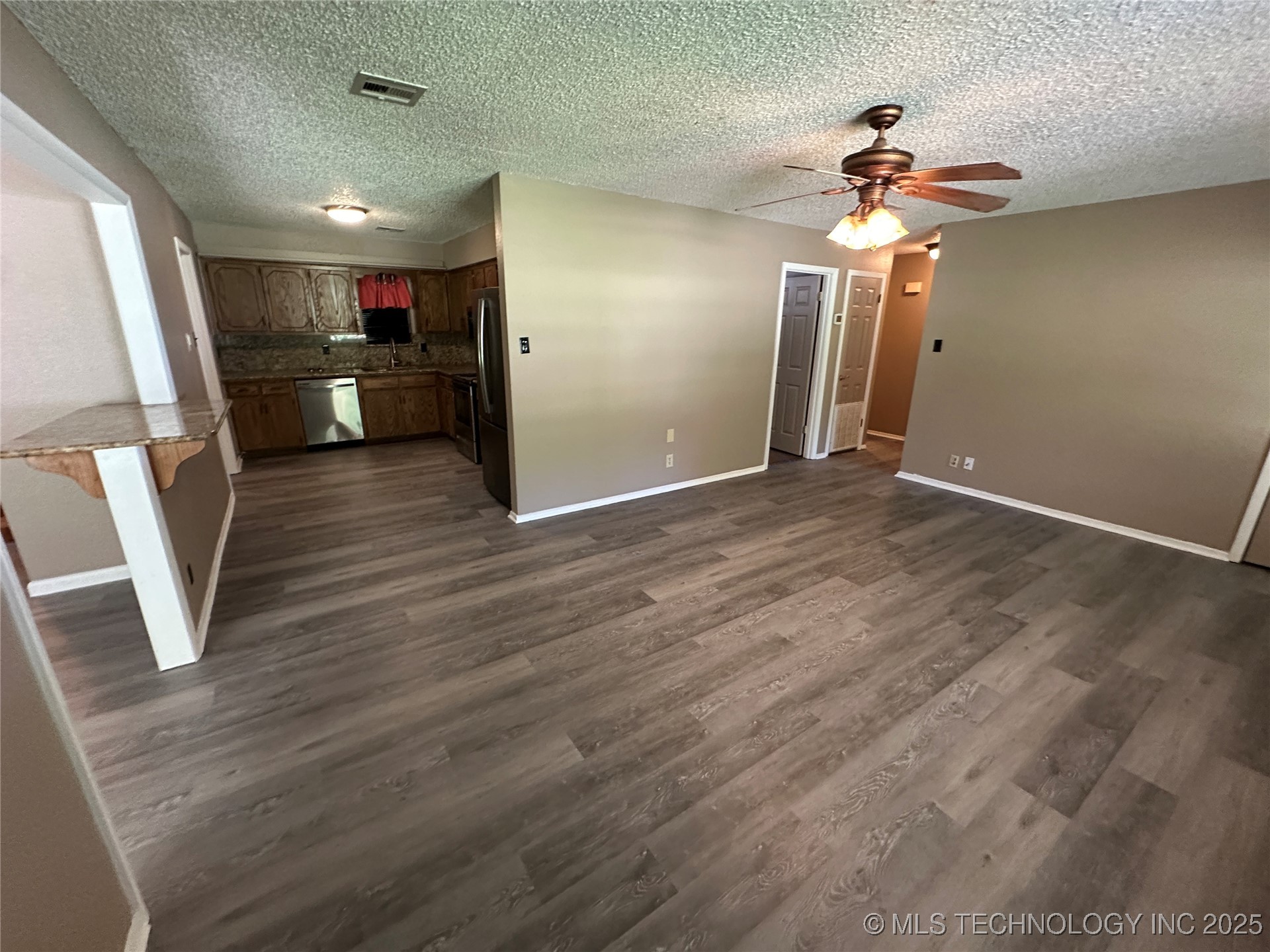 905 Brookside Drive