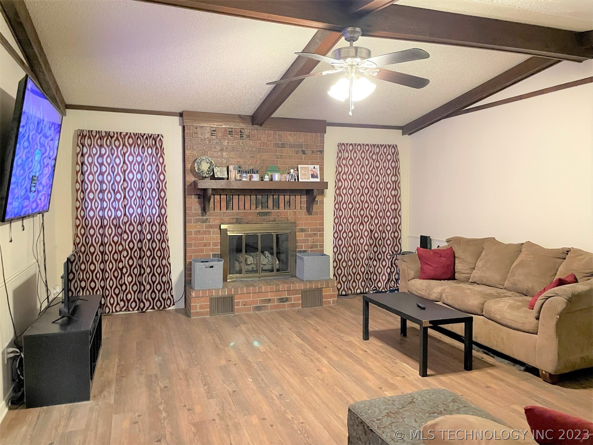 Photo 3 of 35 of 500 Meadowlark Lane house