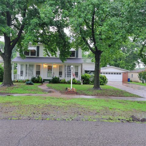 807 N Parkinson Avenue Wagoner OK 74467