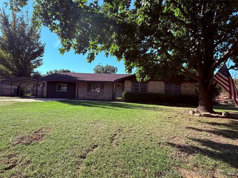 803 NW Dallas Kingston OK 73439
