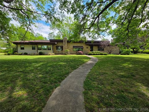 Photo of 1800 Rockdale Boulevard, Miami, OK 74354 (MLS # 2617374)