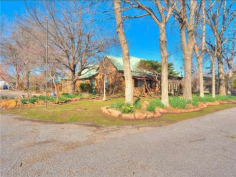 Photo of 1928 W Idaho AVE, Chickasha, OK 73018 (MLS # 2637581)