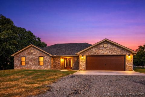 Photo of 112443 S 4610, Sallisaw, OK 74955 (MLS # 2603077)
