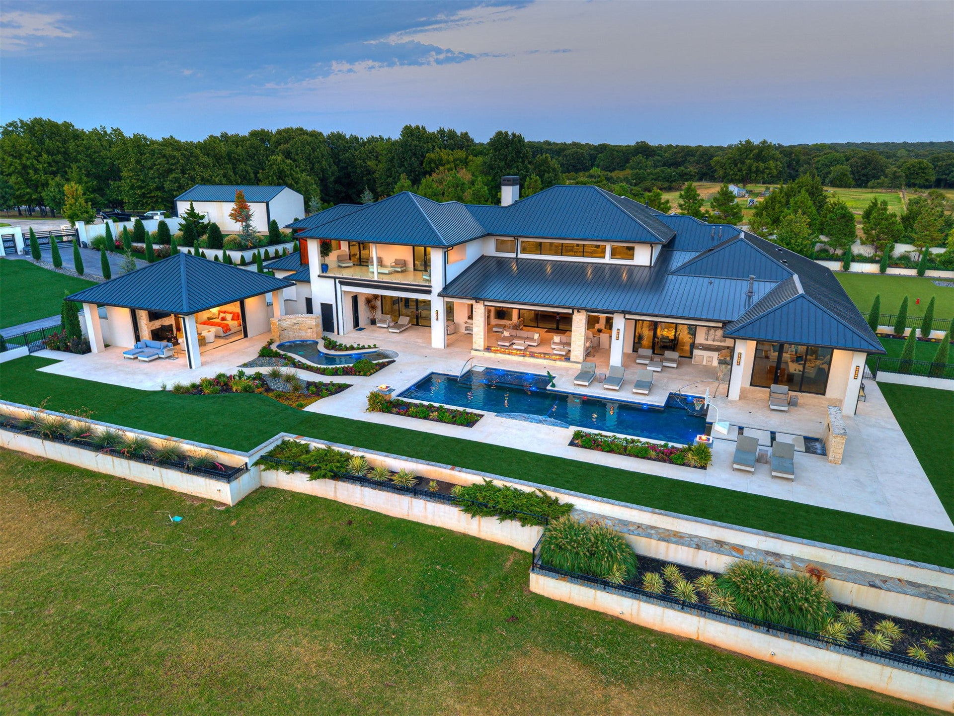 833 Mayfield Road