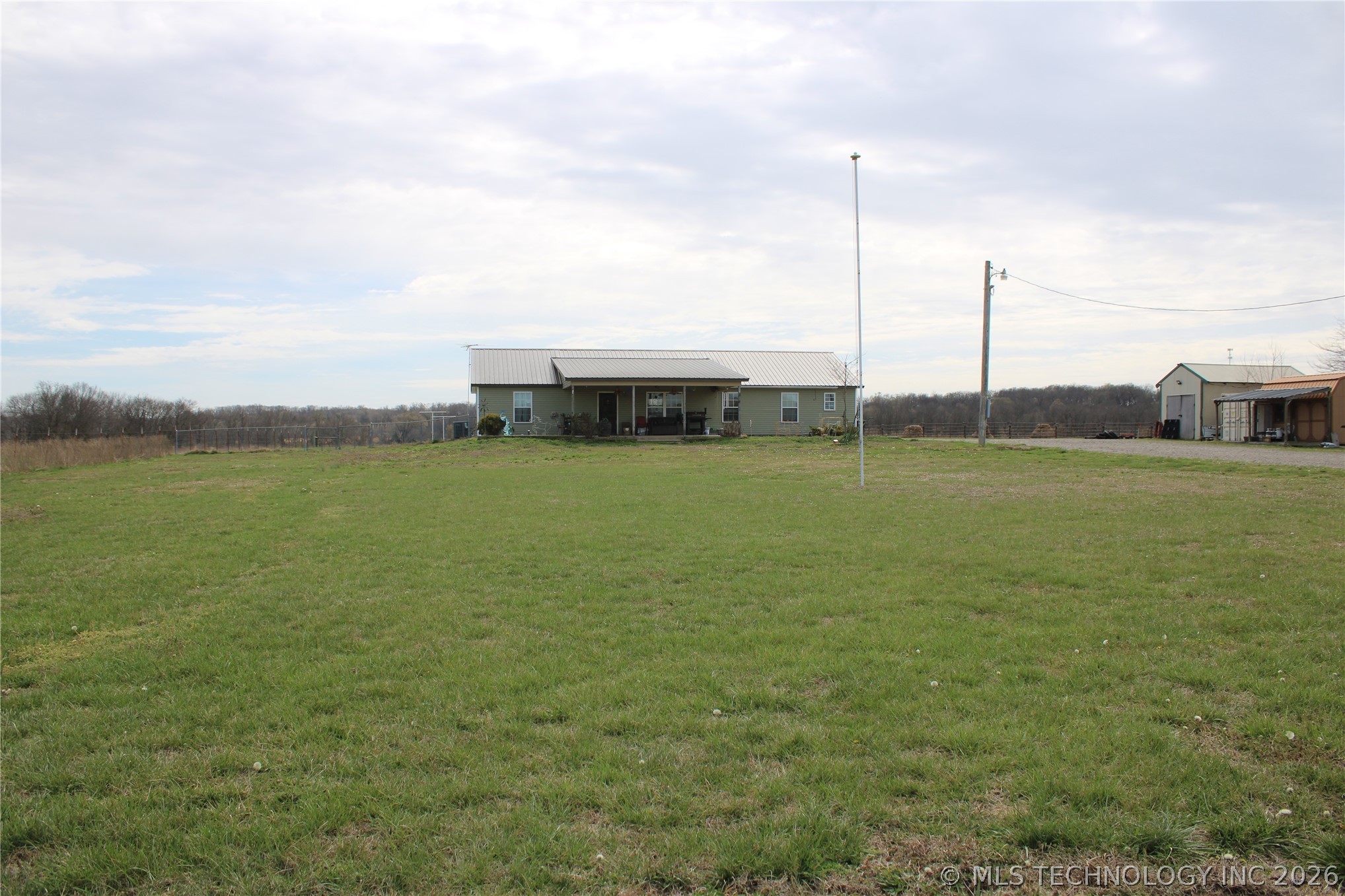 Photo 1 of 35 — 25568 E 320 Road, Chelsea, OK 74016