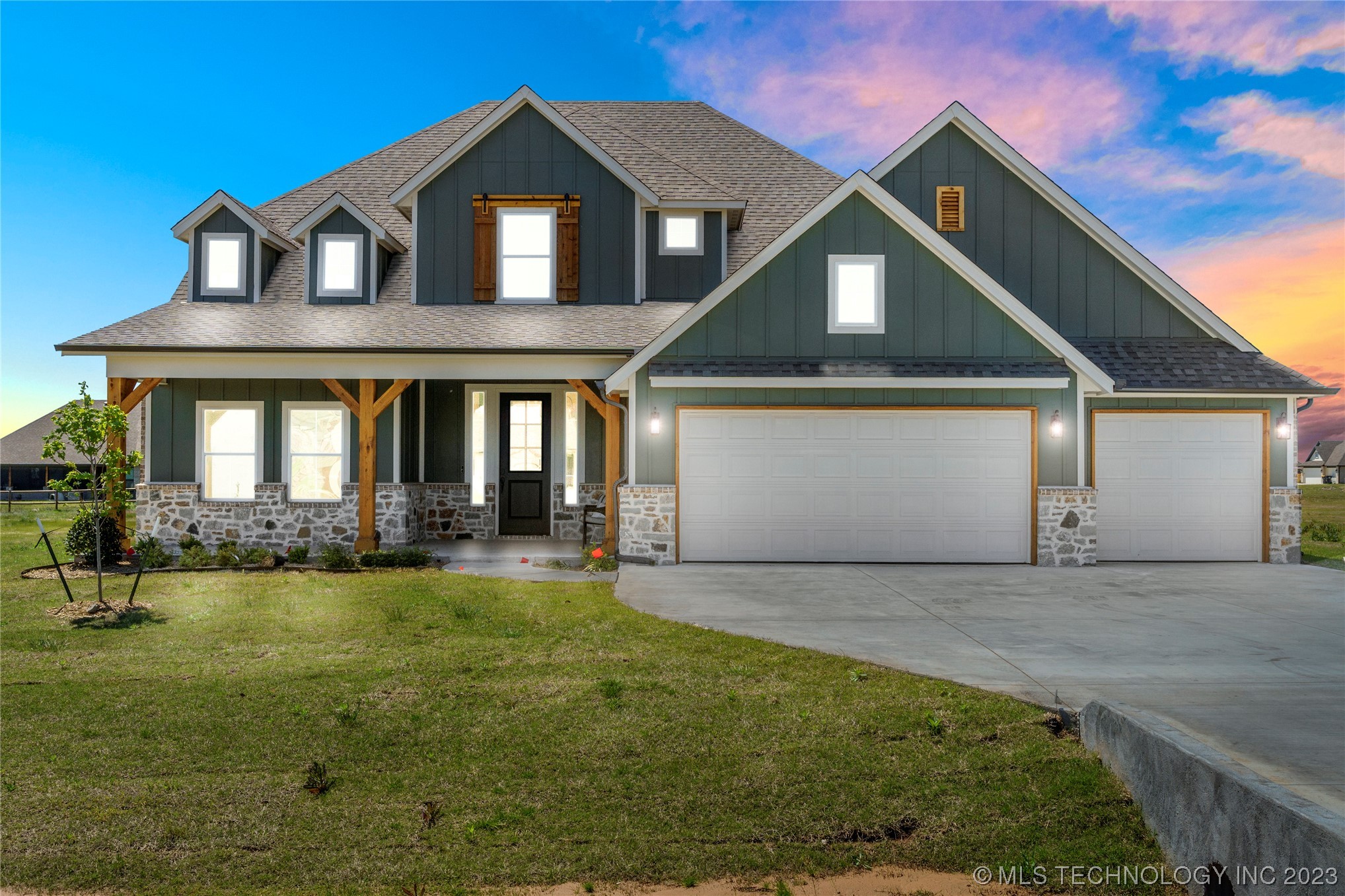 Photo 1 of 50 of 102 W 166th Place S house