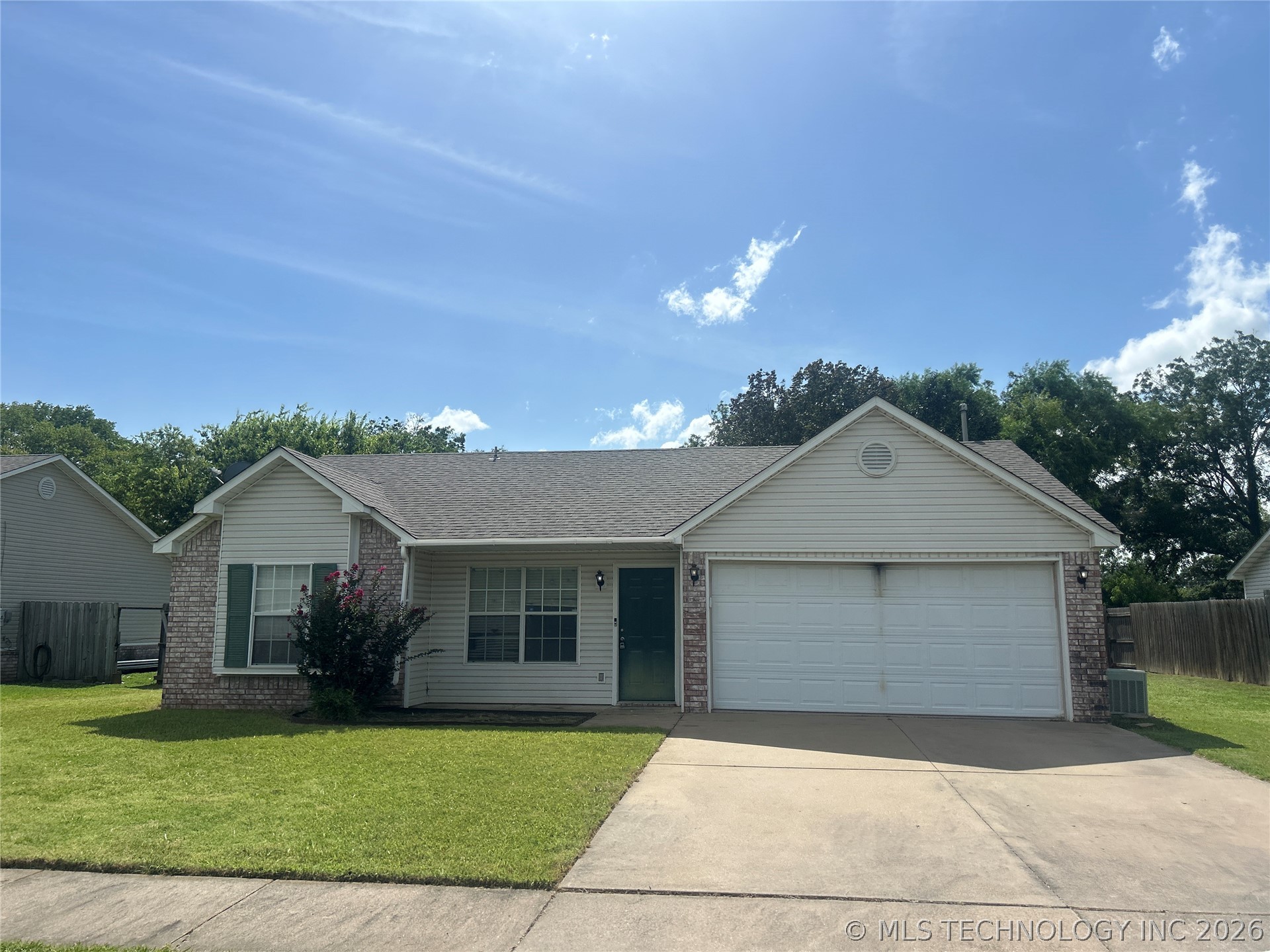 Photo 1 of 18 — 9006 N 149th East Avenue, Owasso, OK 74055