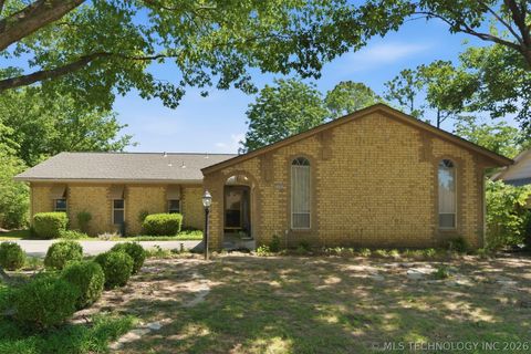 Photo of 7121 S 75th EastAvenue, Tulsa, OK 74133 (MLS # 2617413)