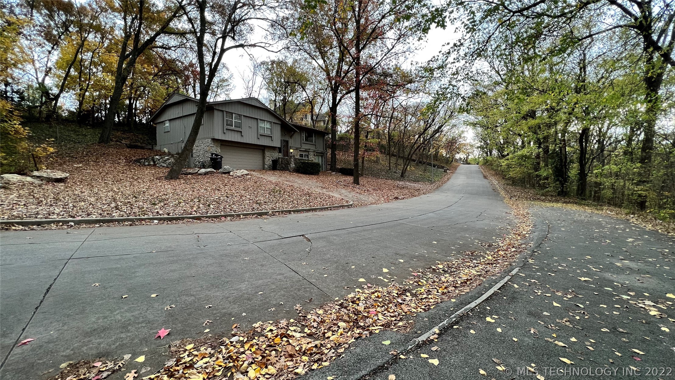 Photo 5 of 45 of 1800 Polaris Drive house