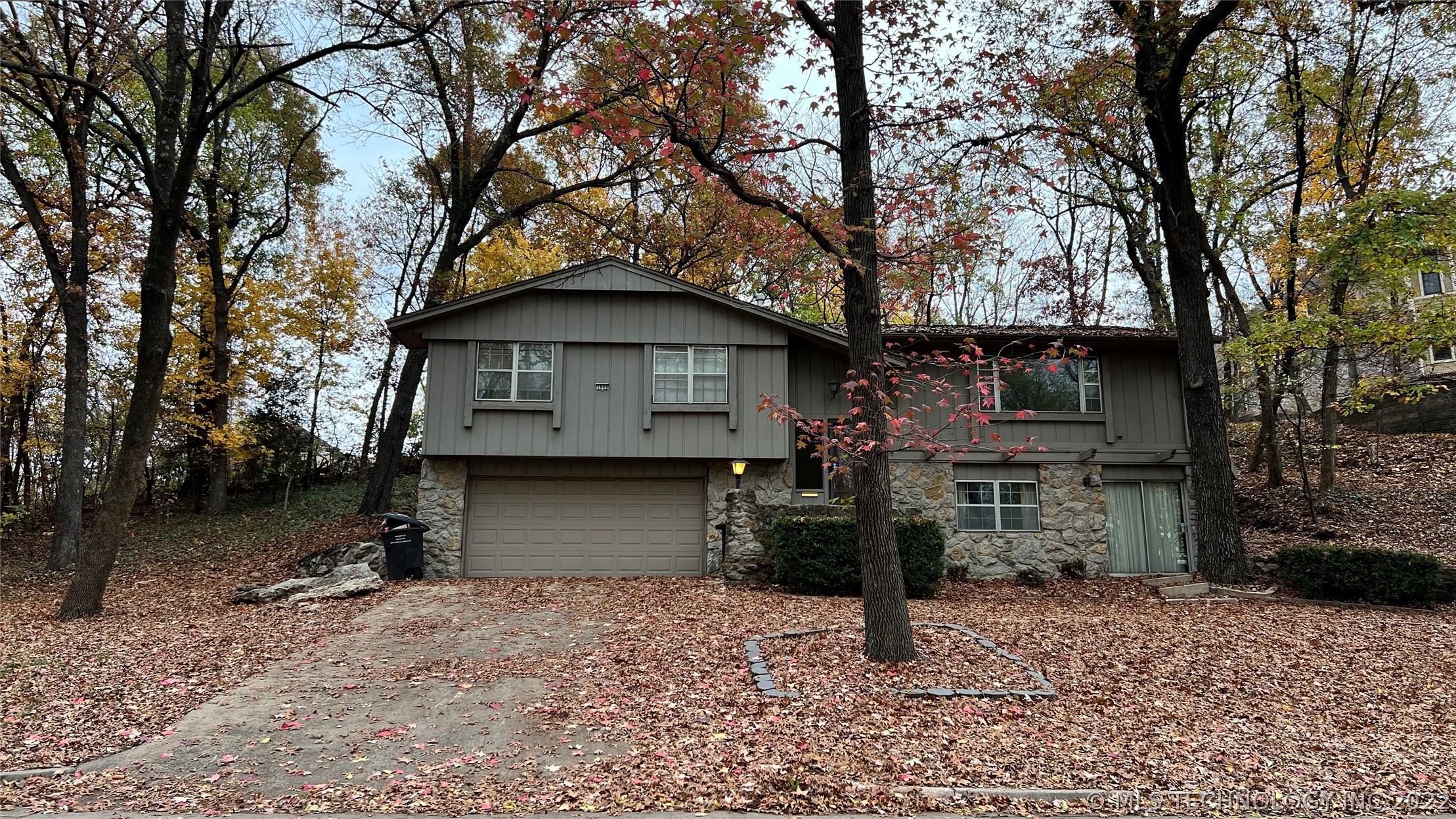 Photo 3 of 45 of 1800 Polaris Drive house