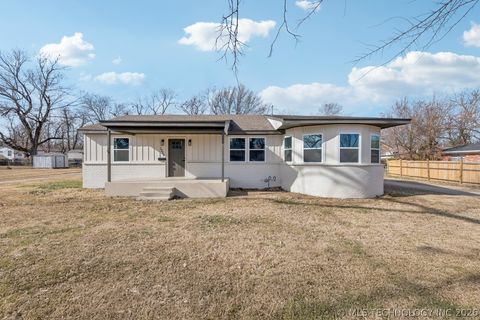 Photo of 1228 S 76th EastAvenue, Tulsa, OK 74112 (MLS # 2625494)