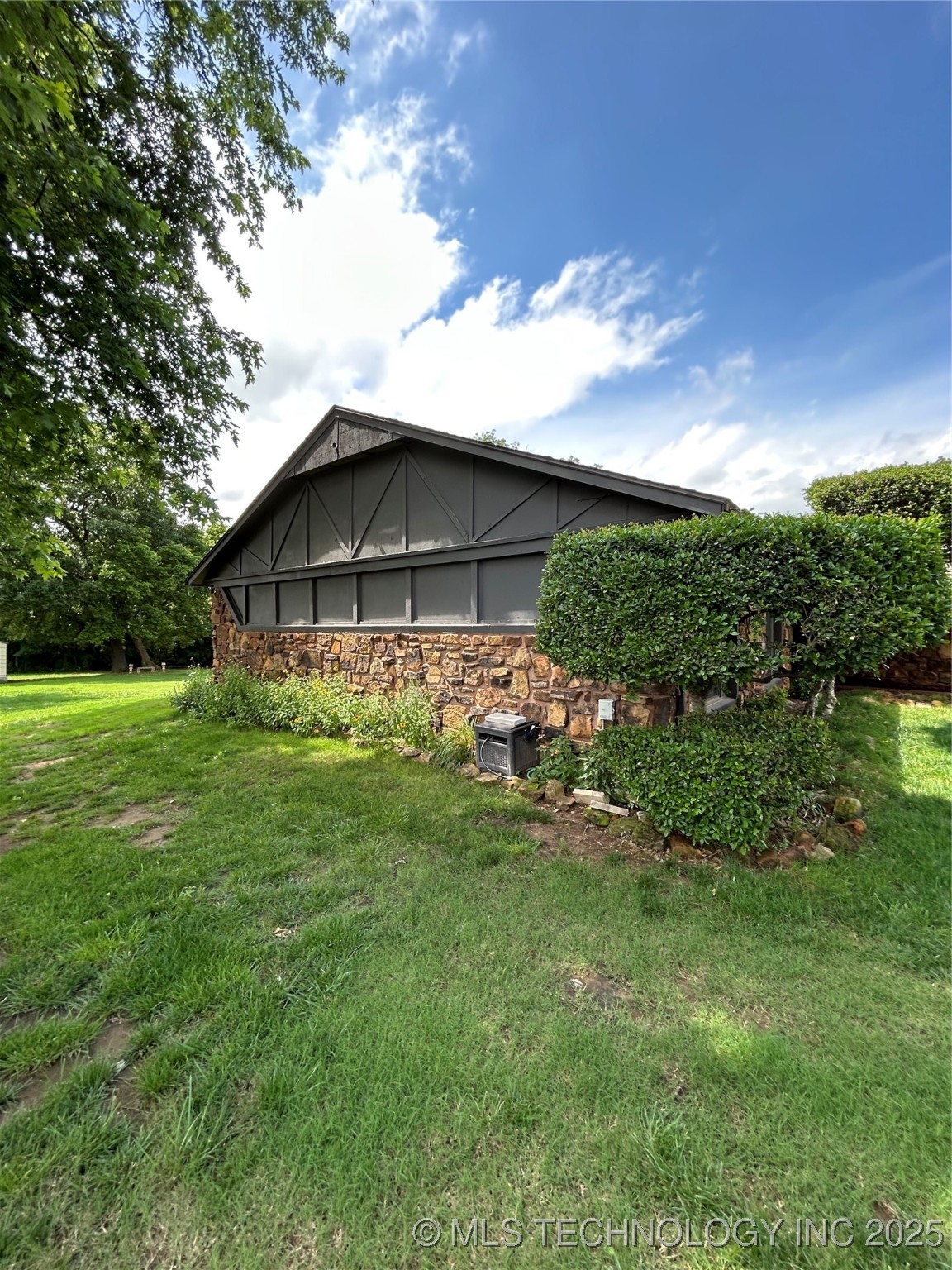 23536 Timber Trail W
