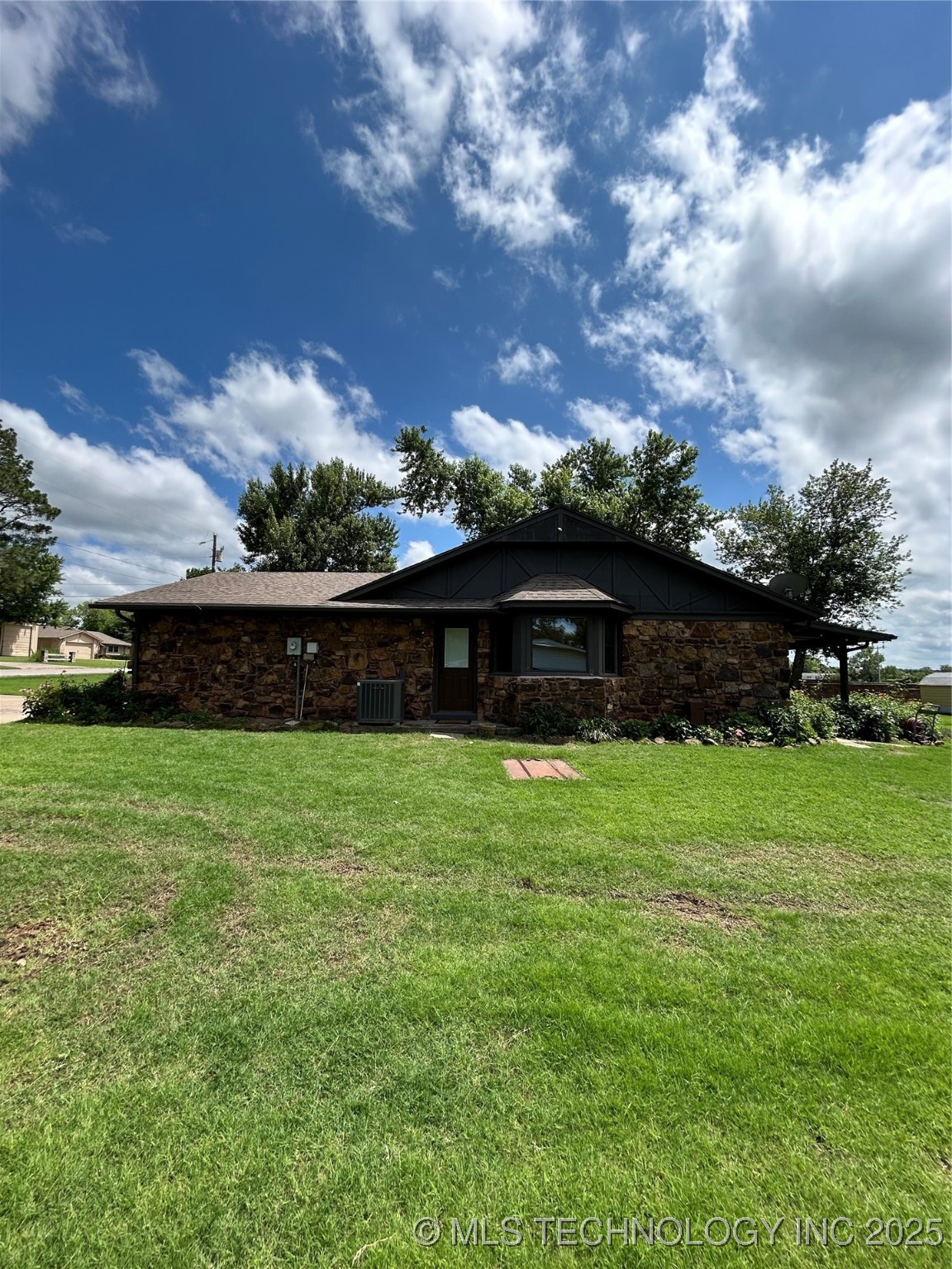 23536 Timber Trail W
