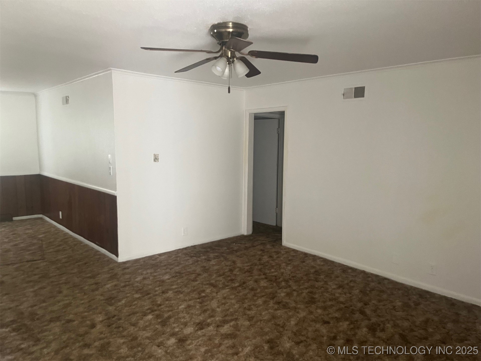 111 E 26th Place N