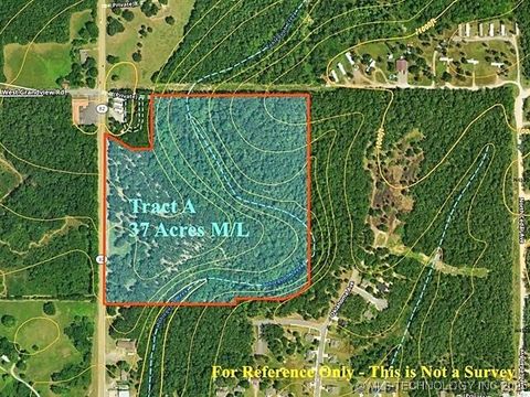 Photo of 21001 N Grand Avenue, Tahlequah, OK 74464 (MLS # 2526414)