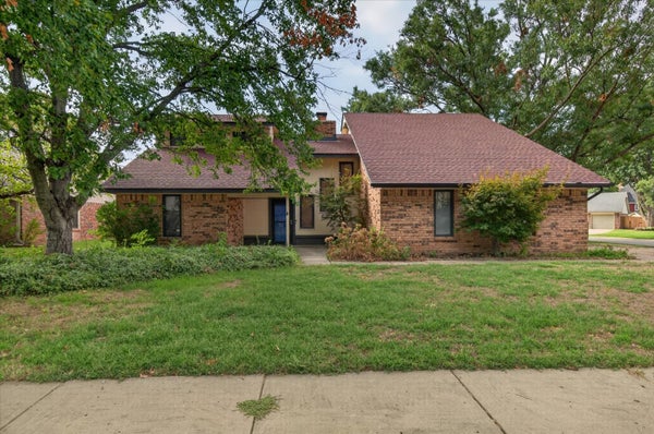 6883 LEE DR, BARTLESVILLE, OK 74006 - Image 505aa4e04d13df43f8afad39e14883c5/2207653931