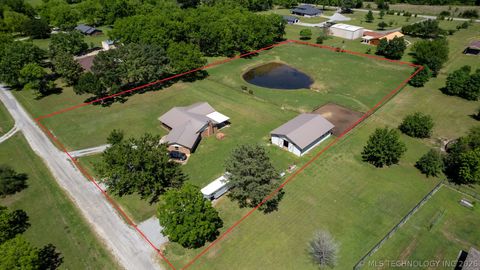 Photo of 249 Quannah LN, Calera, OK 74730 (MLS # 2617141)