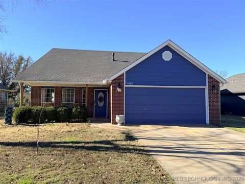 Photo of 11606 N 109th EastPlace, Collinsville, OK 74021 (MLS # 2549598)