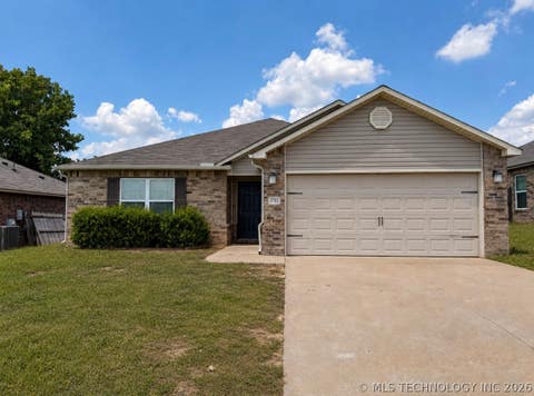 Photo of 5781 E 146 Street S, Tulsa, OK 74008 (MLS # 2625460)