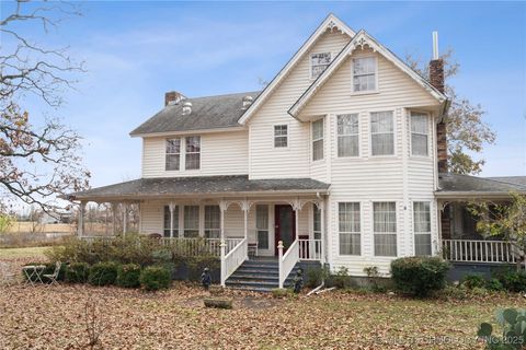 Photo of 514 N Highway 10, Gore, OK 74435 (MLS # 2548518)