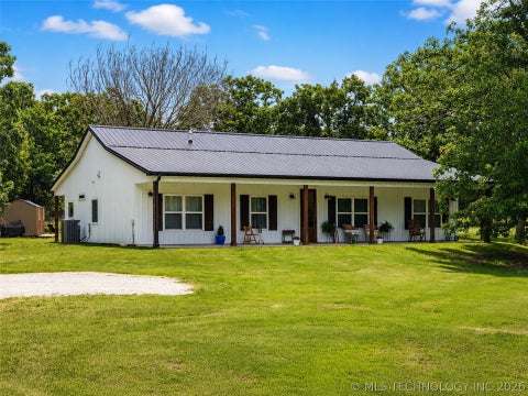 Photo of 16235 S 4170 Road, Claremore, OK 74017 (MLS # 2621743)