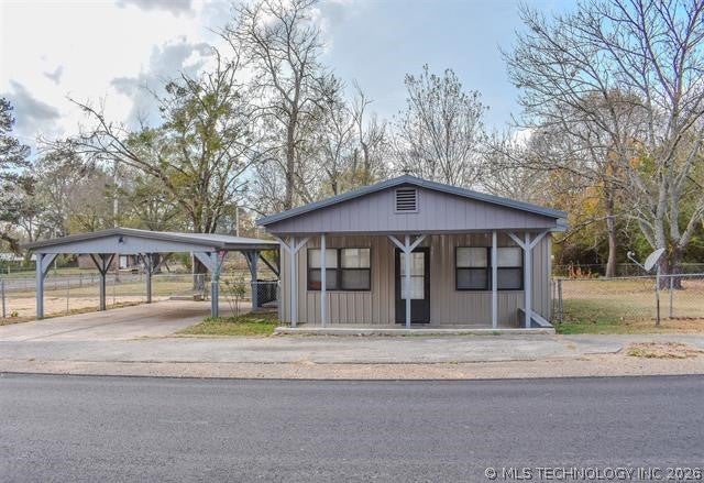 Photo 1 of 24 — 406 SE I Street, Antlers, OK 74523