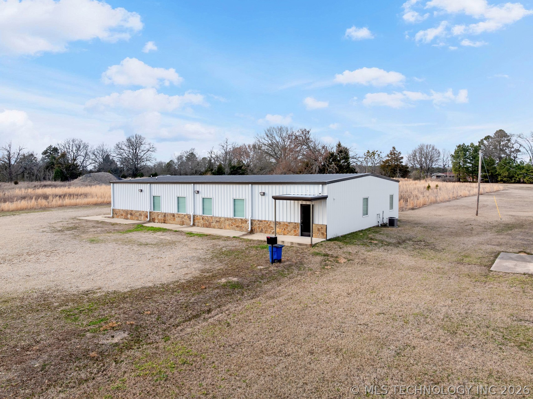 Photo 1 of 52 — 1514 SW 3rd Street, Antlers, OK 74523
