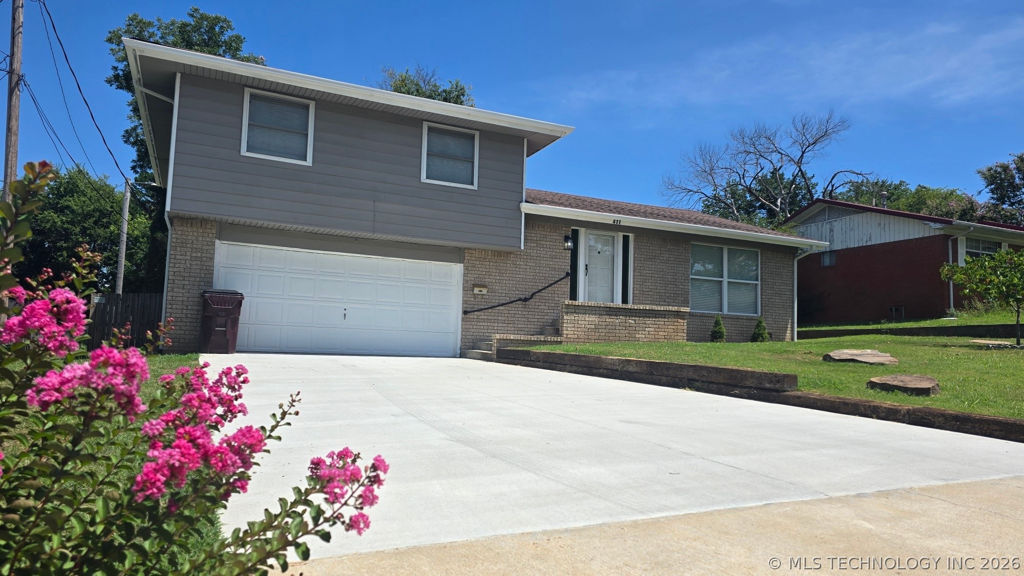 Photo 1 of 60 — 411 S 3rd, Eufaula, OK 74432