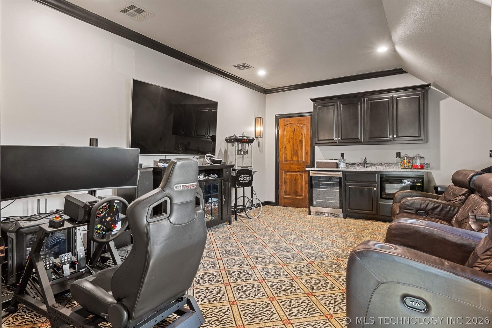 Jenks, Oklahoma, 74037, United States, 5 Bedrooms Bedrooms, ,7 BathroomsBathrooms,Residential,Active,2027056