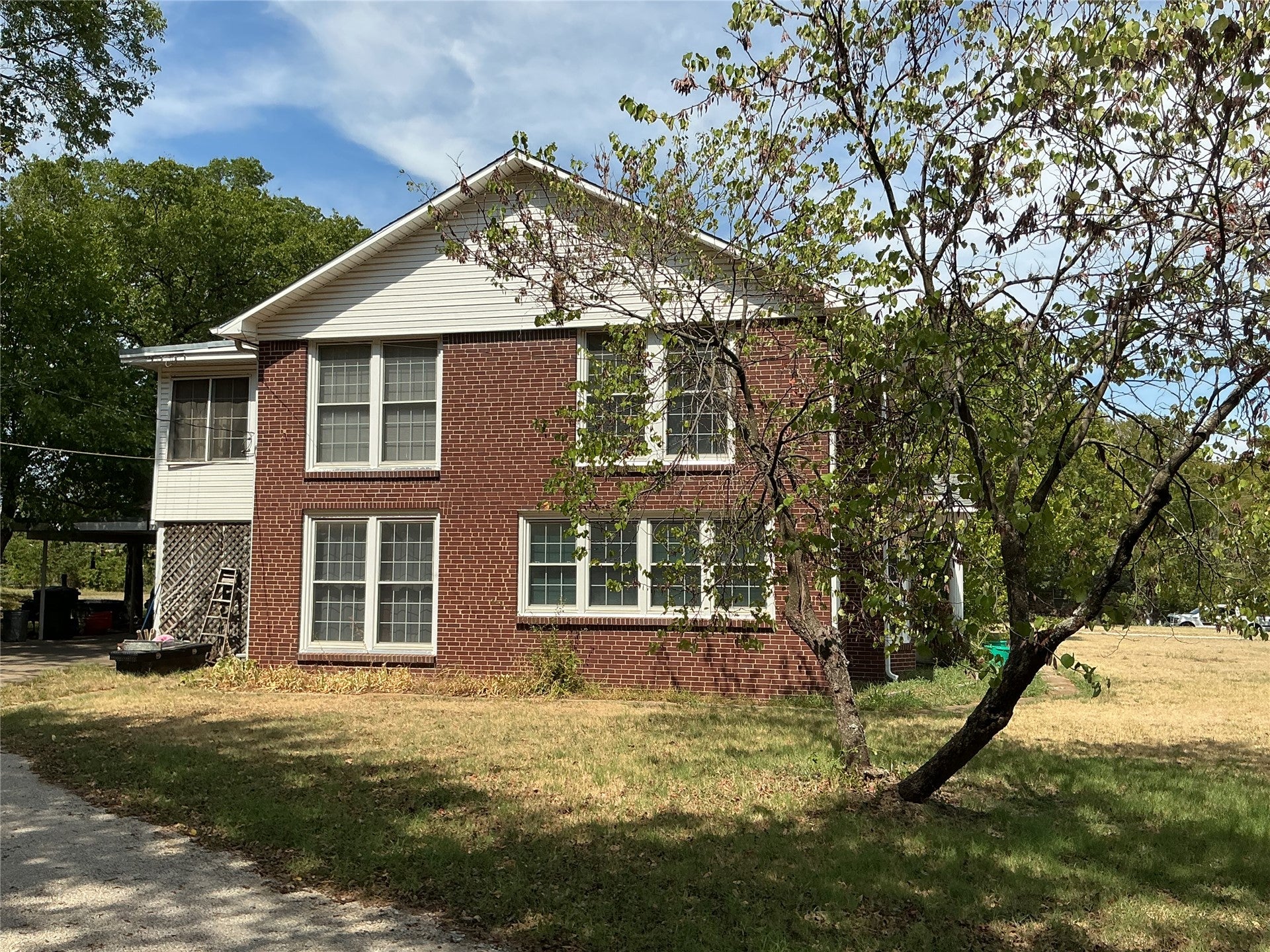600 S 12th Avenue