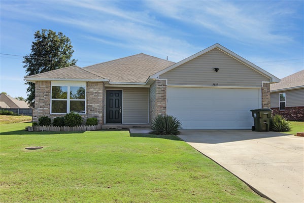 3633 E AUGUSTA AVE, MUSKOGEE, OK 74403 - Image 55256e824c455ceb19c0fa9c3d4e3497/3155175804