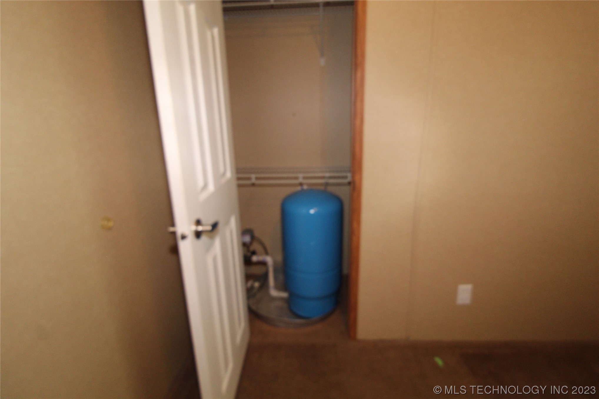 Photo 13 of 31 of 150 Raintree Lane mobile home