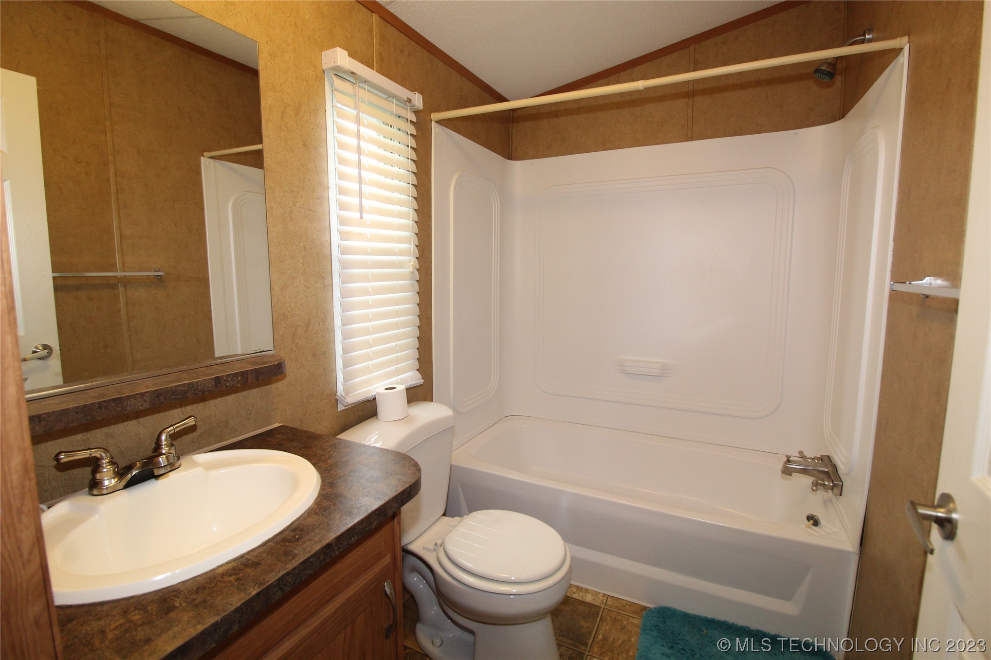 Photo 10 of 31 of 150 Raintree Lane mobile home