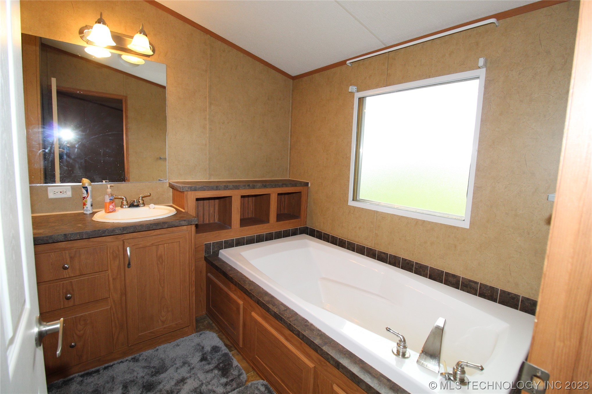 Photo 19 of 31 of 150 Raintree Lane mobile home