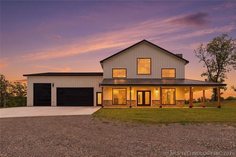 Photo of 34750 S Falcon Crest Lane, Cookson, OK 74427 (MLS # 2613492)