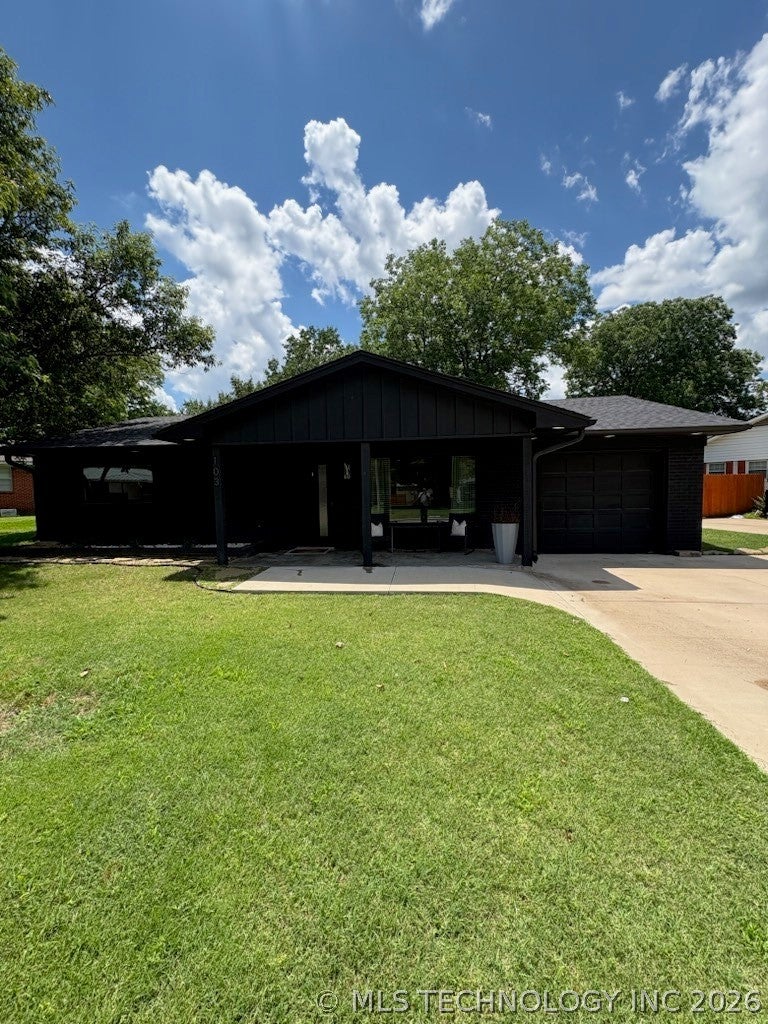 Photo 1 of 10 — 103 N Sunset, Madill, OK 73446