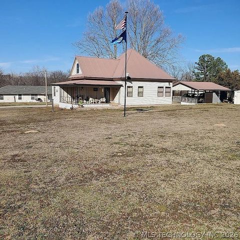 Photo of 504 S Seminole, Weleetka, OK 74880 (MLS # 2607237)