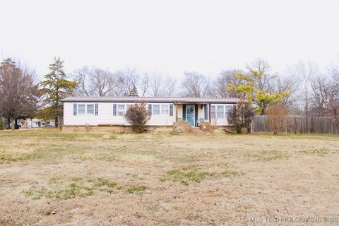 208 SW 5th Street Kingston OK 73439