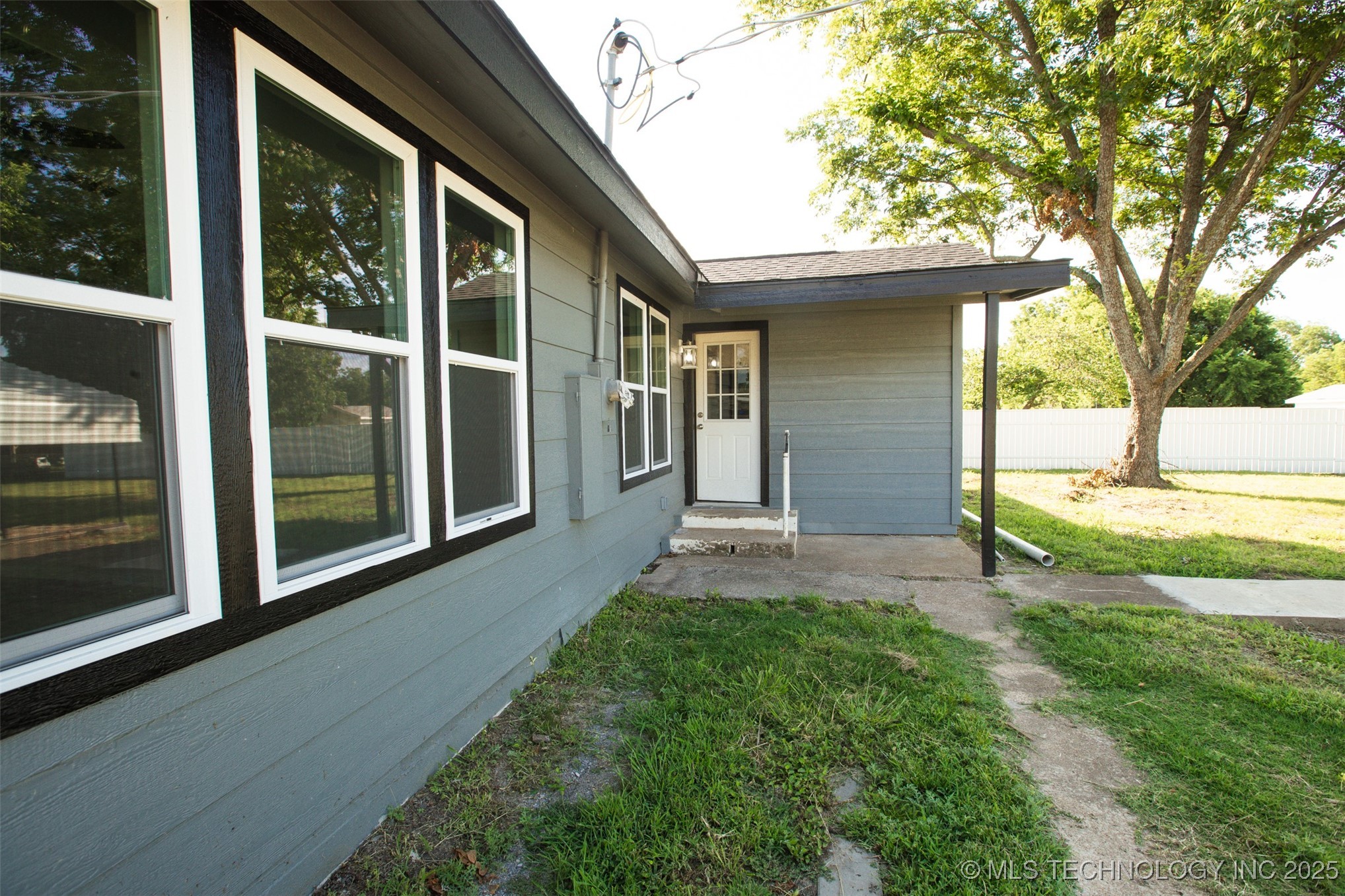 513 W Main Street