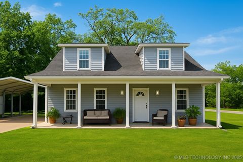 Photo of 304 S Blackstone Street, Vian, OK 74962 (MLS # 2548664)