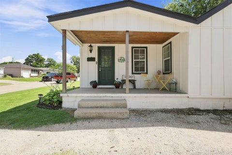Photo of 3736 S Knoxville Avenue S, Tulsa, OK 74135 (MLS # 2638376)