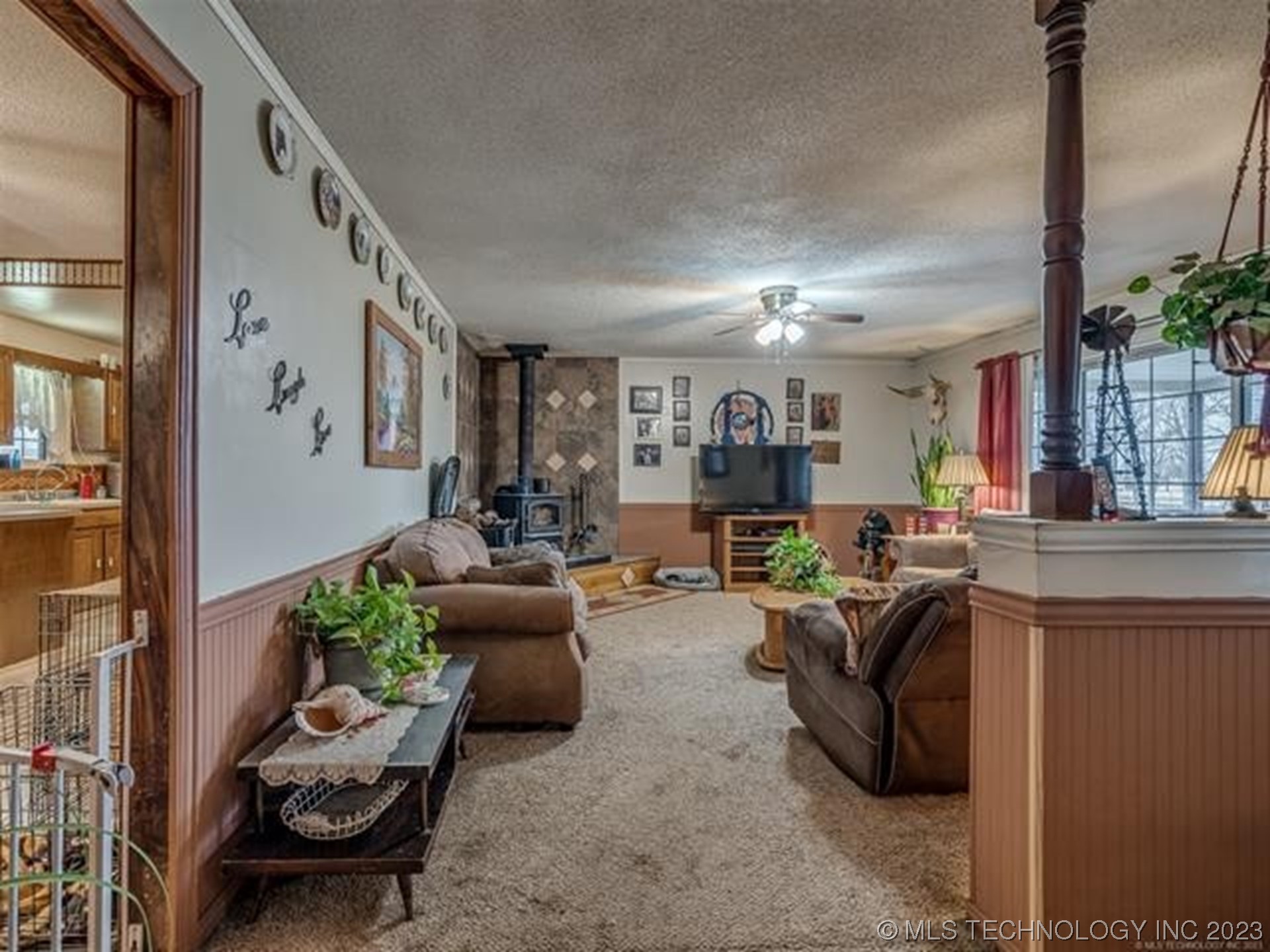 Photo 10 of 49 of 436932 E 250 Road house