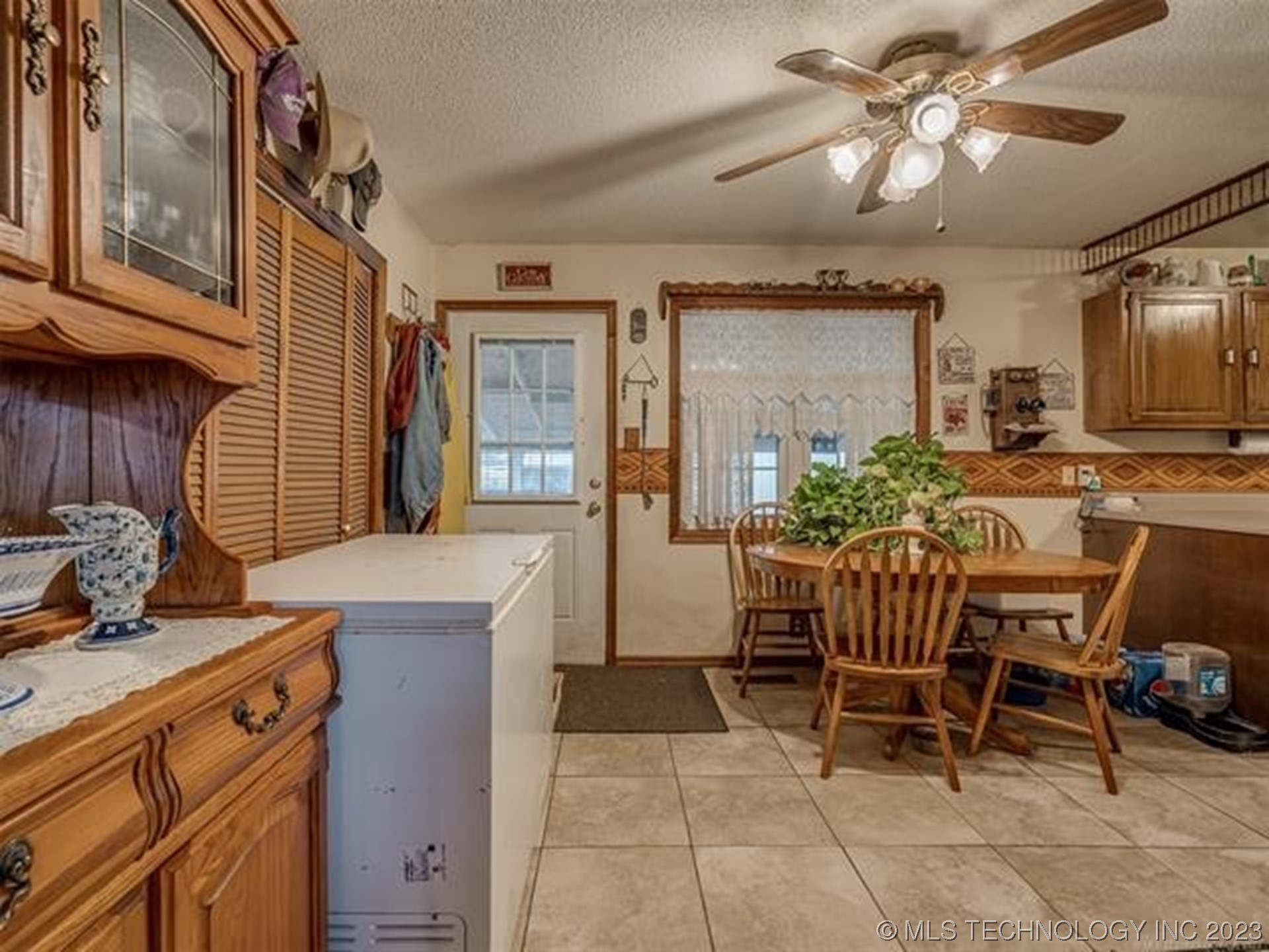 Photo 14 of 49 of 436932 E 250 Road house