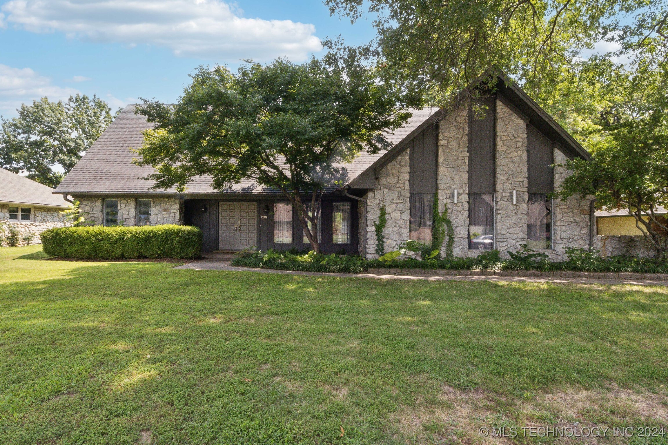 View Broken Arrow, OK 74011 house