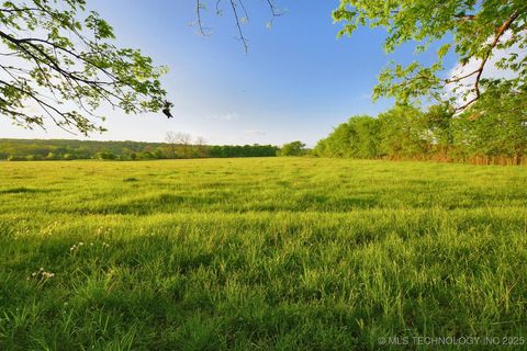 Photo of 14351 Hwy 62, Tahlequah, OK 74464 (MLS # 2543791)
