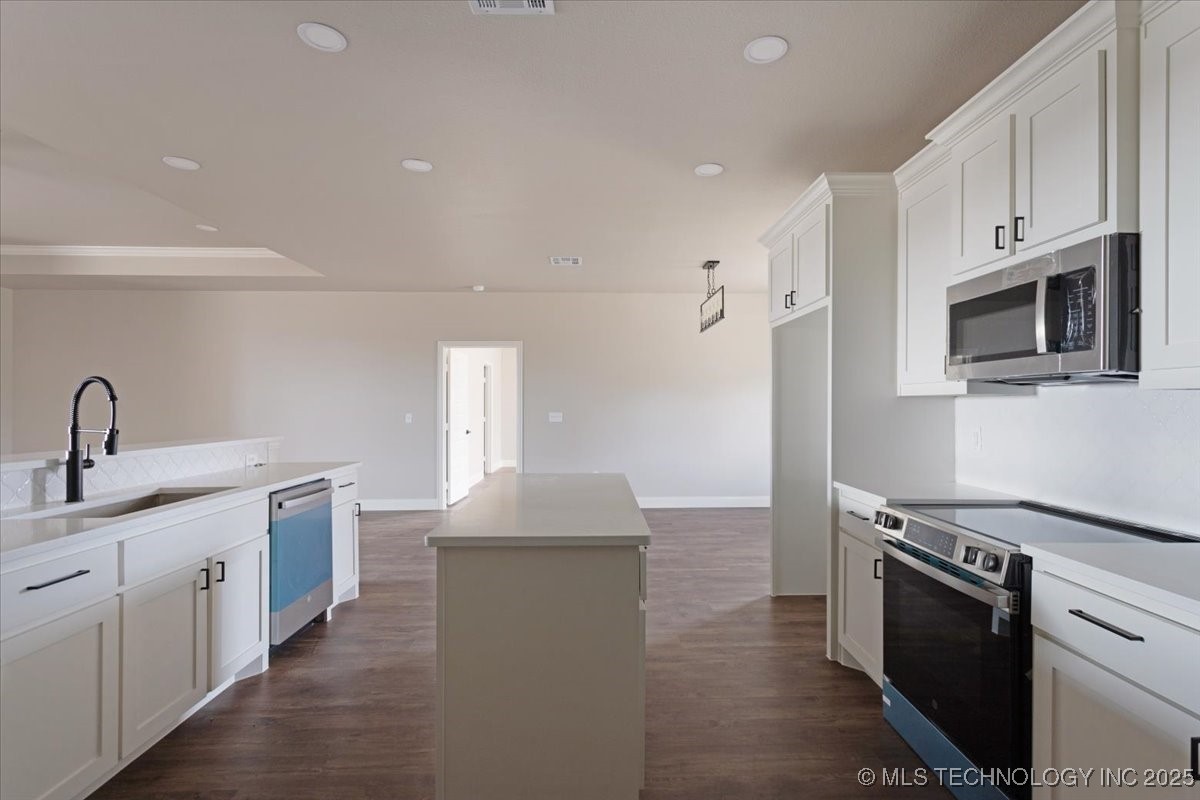 300 Sunset Way