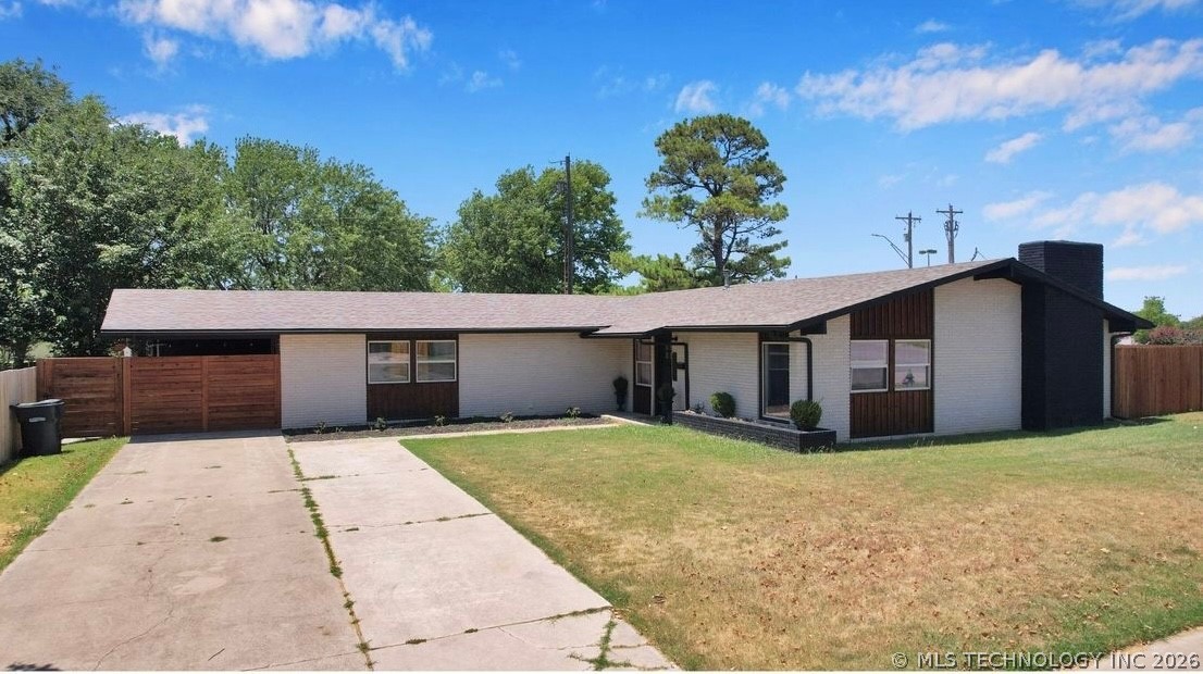 Photo 1 of 30 — 1115 Osage, Ardmore, OK 73401